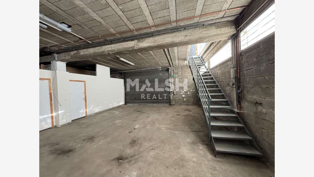 A louer local d'activités 270m² St Etienne Fauriel
