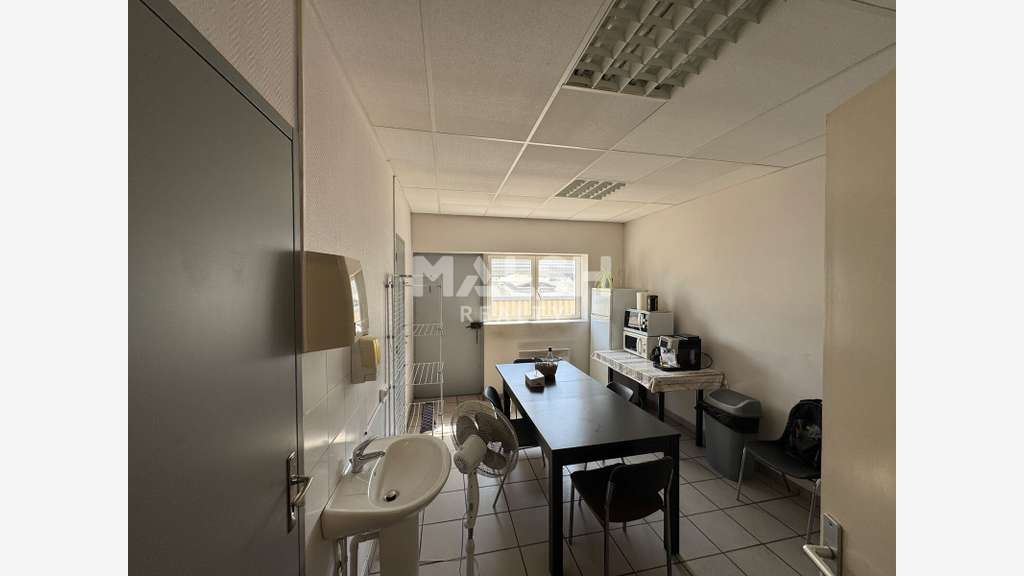 LOCAL D'ACTIVITES - A LOUER - 490 m² - SAINT ETIEN