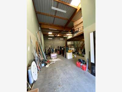 A louer local d'activité 220m² Ouest de Nantes