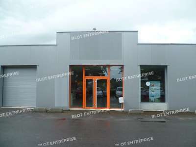 A louer locaux 285m² à Saint-Étienne-de-Montluc