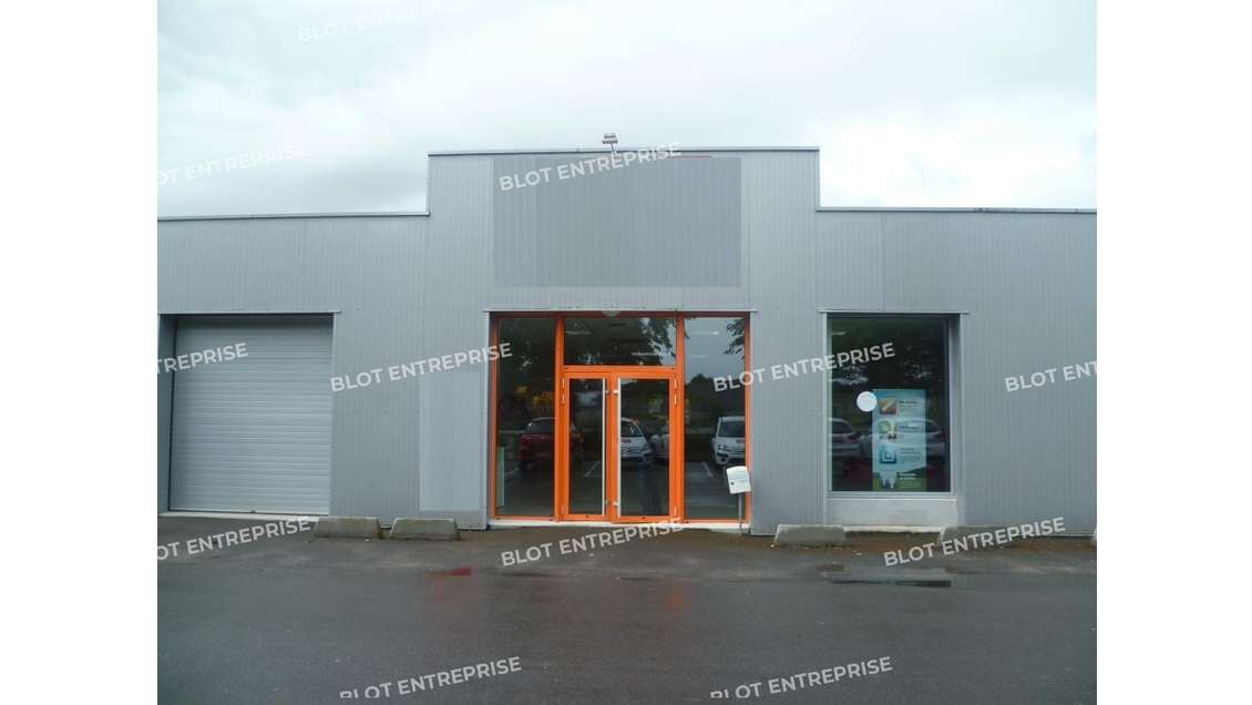 A louer locaux 285m² à Saint-Étienne-de-Montluc