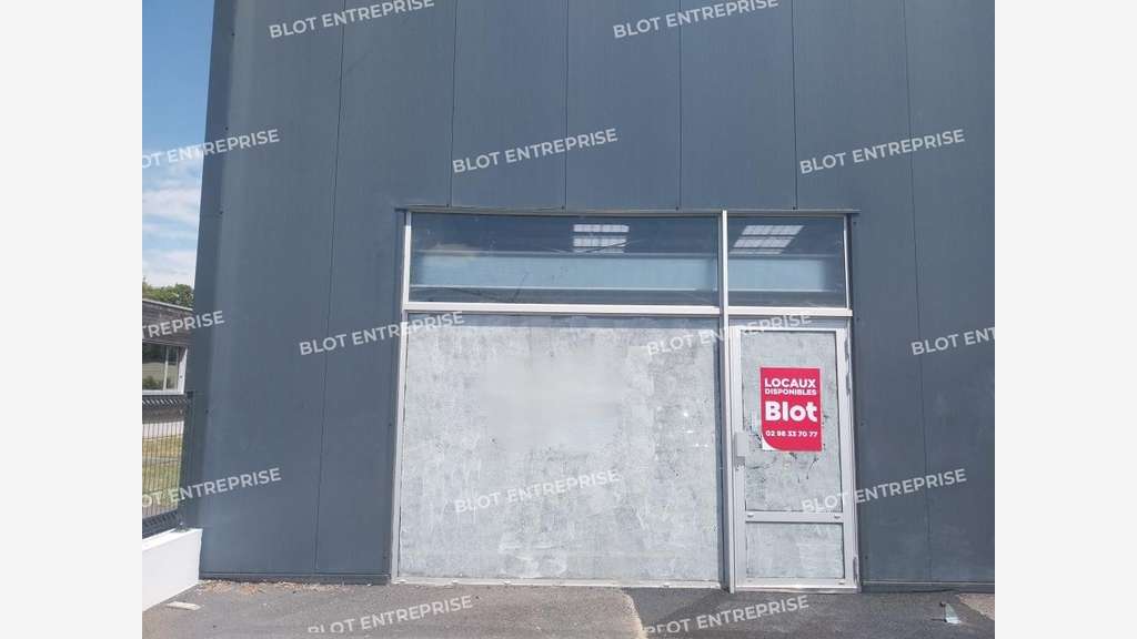 A louer local d'activités 662m² à Saint-Évarzec