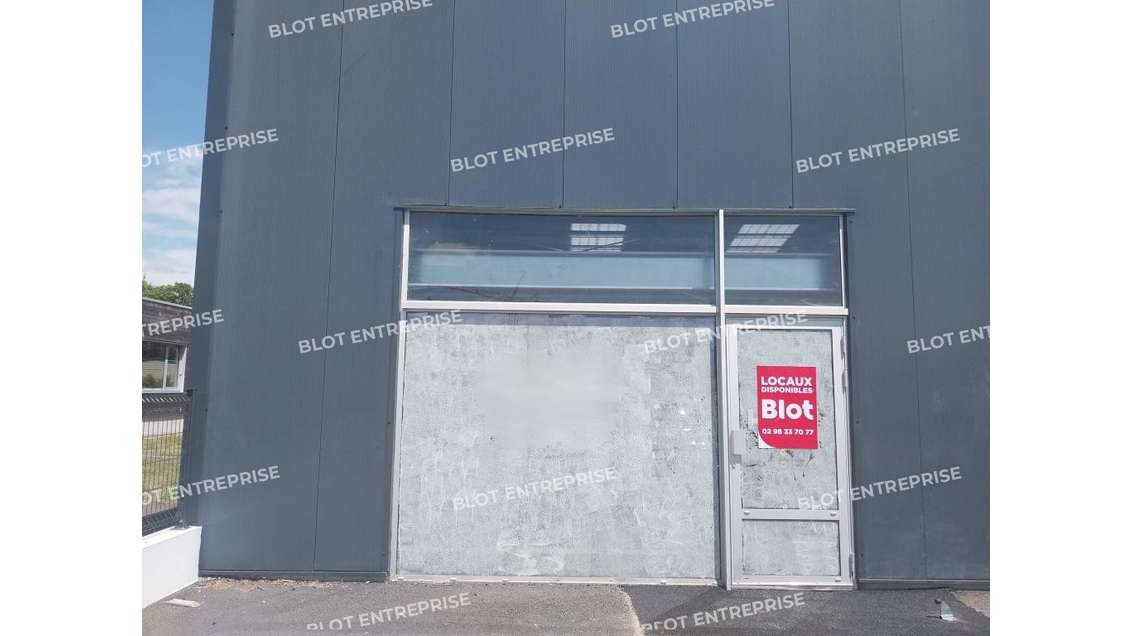 A louer local d'activités 662m² à Saint-Évarzec