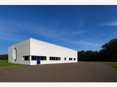 Bâtiment à louer 900m² zone de Troyalach  RN165