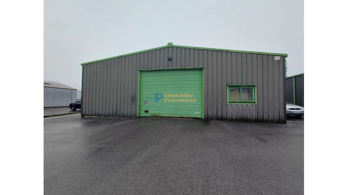 ENTREPOT - 200 M2 - SAINT EVARZEC