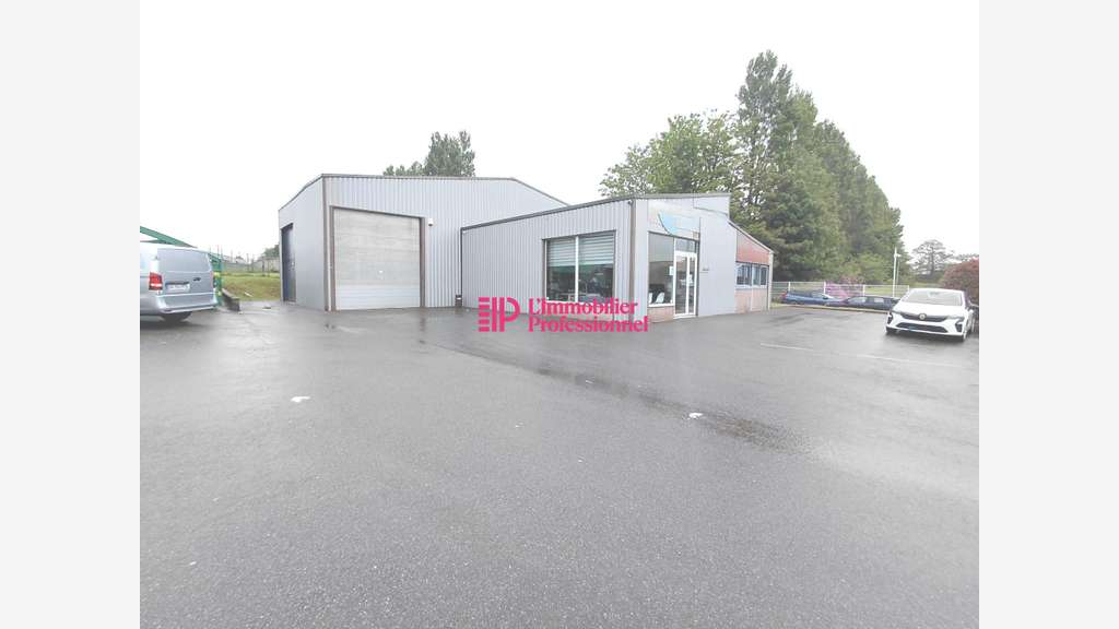 A louer local d'activité 350m² à Saint-Évarzec