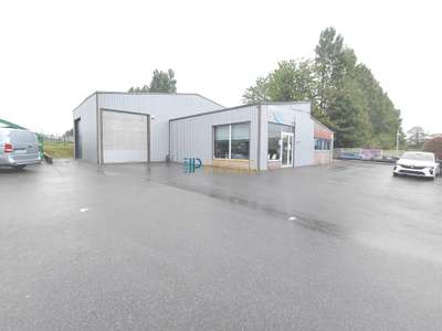A louer local d'activité 350m² à Saint-Évarzec
