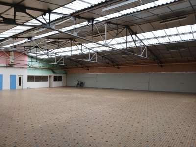Local d'activité 800 m² à louer à Mauges sur Loire