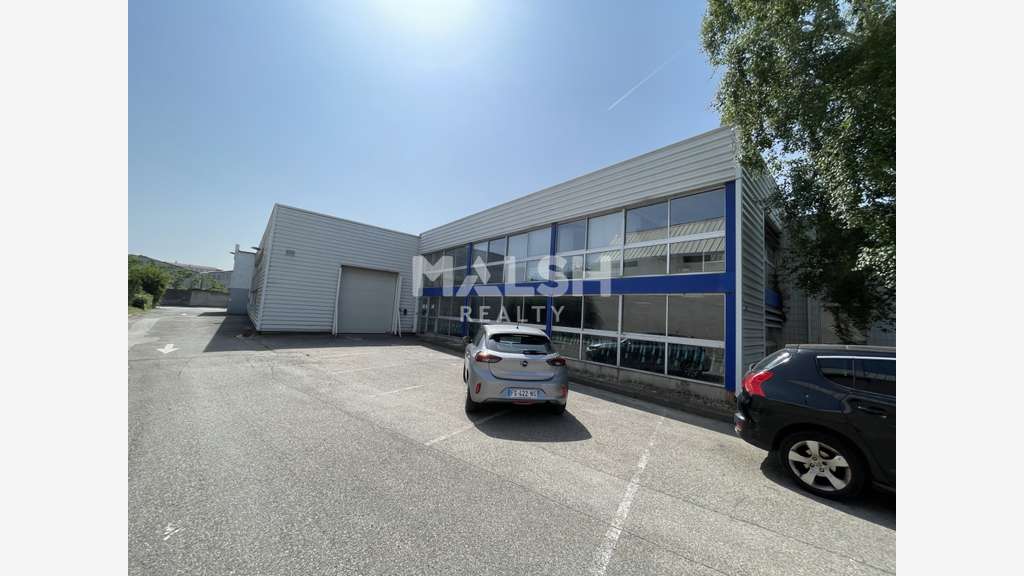 Locaux d'activités à louer 930m² à Saint Fons