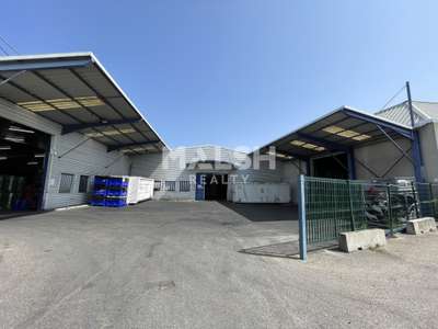 Locaux d'activités à louer 930m² à Saint Fons