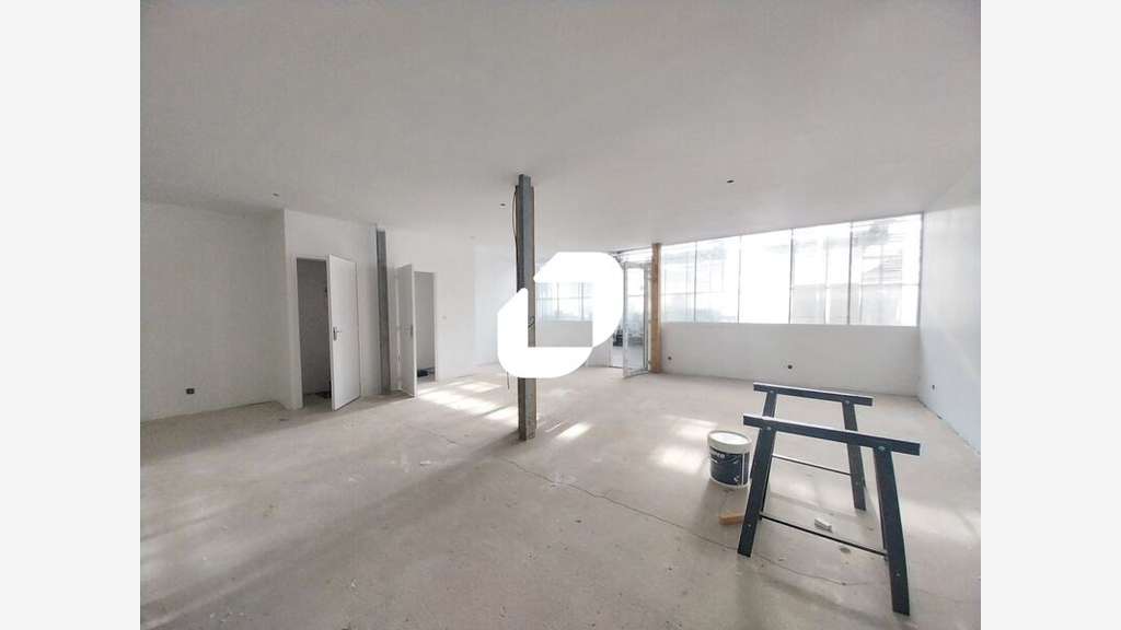 A louer Local d'activité 107m² Saint forget