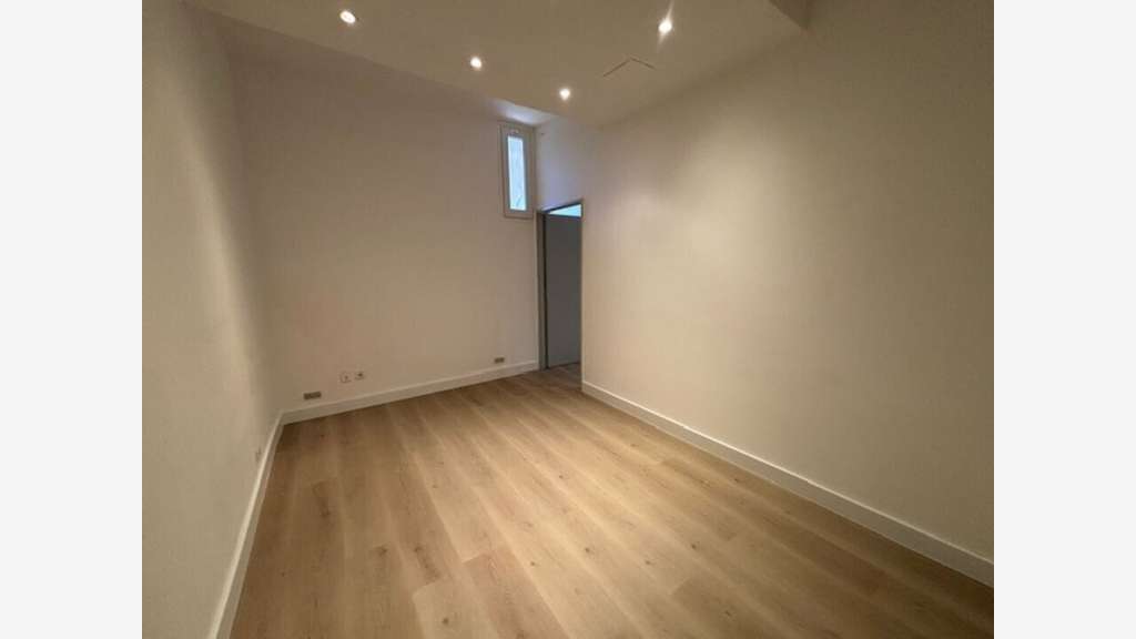 Local professionnel 55m² à louer à St-Gély-du-Fesc
