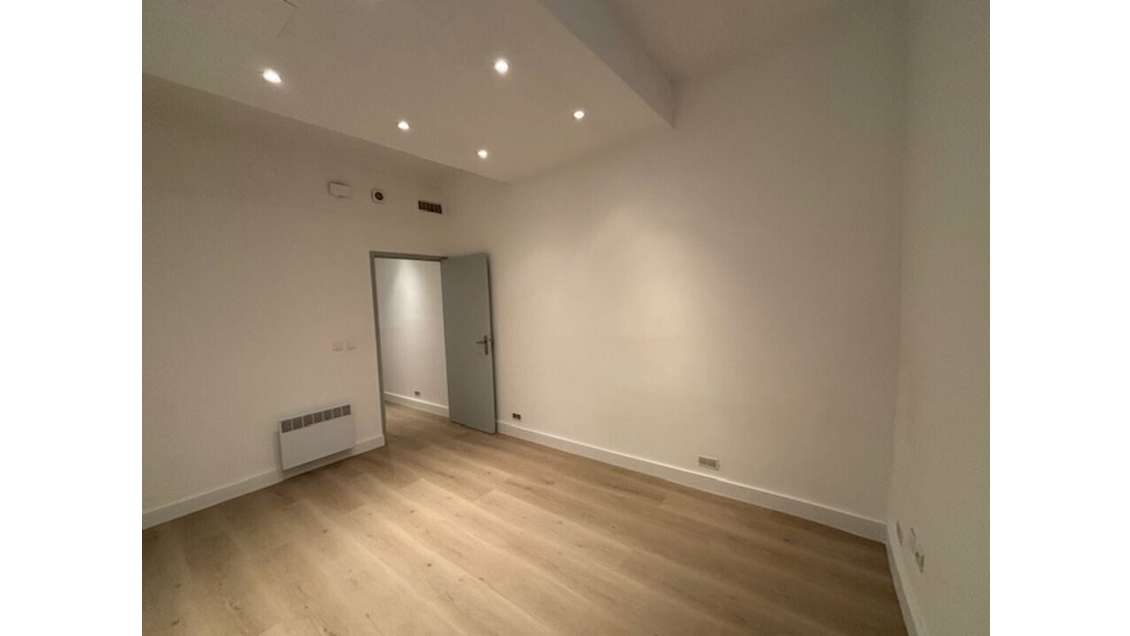 Local professionnel 55m² à louer à St-Gély-du-Fesc