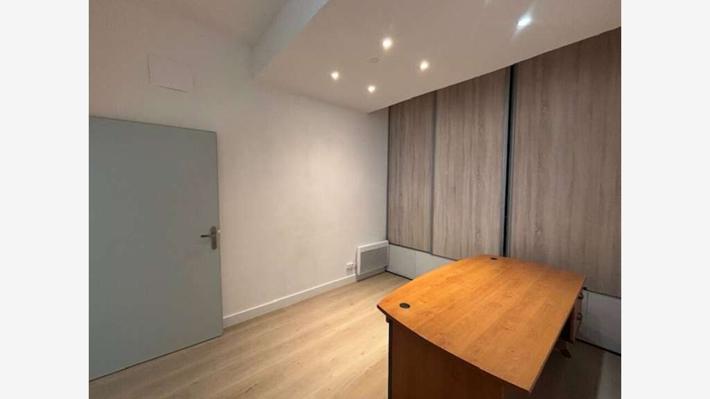 Local professionnel 55m² à louer à St-Gély-du-Fesc