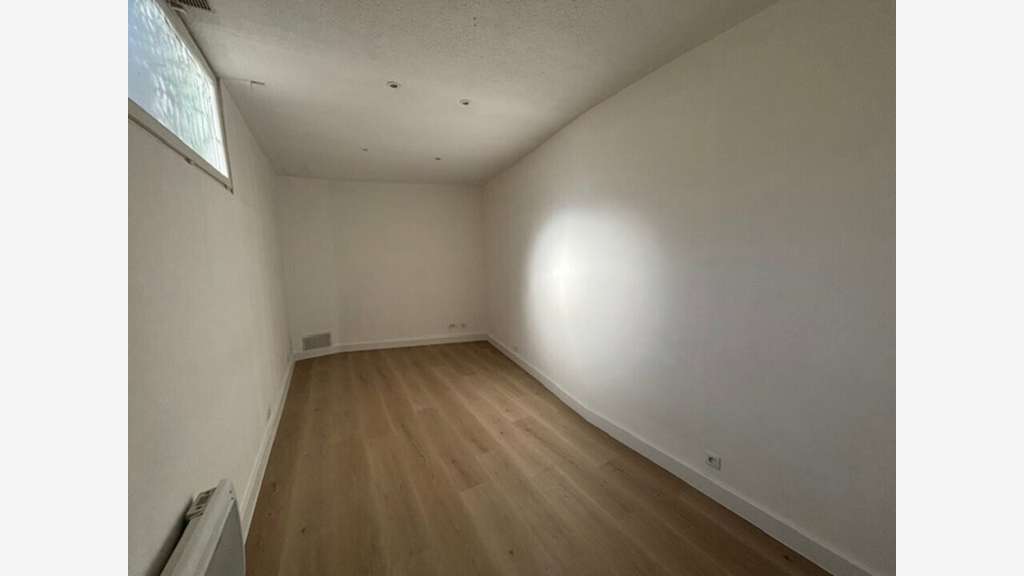 Local professionnel 55m² à louer à St-Gély-du-Fesc