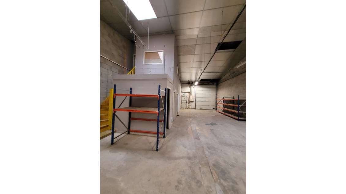 A louer local d'activité 210m² Lyon Sud A7 / A450