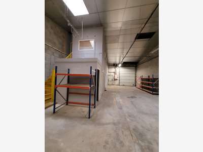A louer local d'activité 210m² Lyon Sud A7 / A450