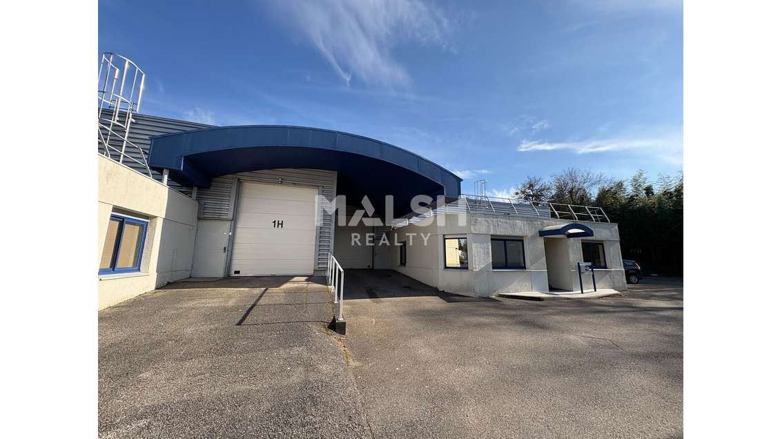 Locaux d'activités à louer à Saint-Genis-Laval