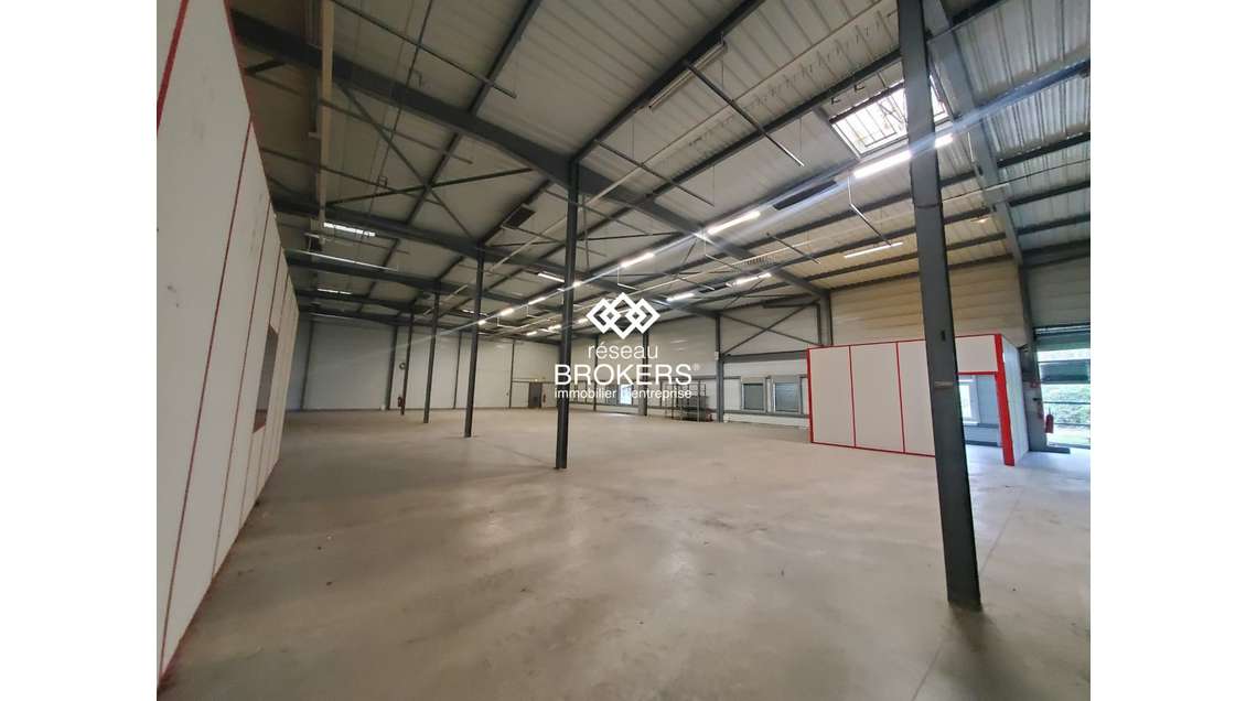 Bâtiment d'activité 1071m² à Saint-Genis-Pouilly