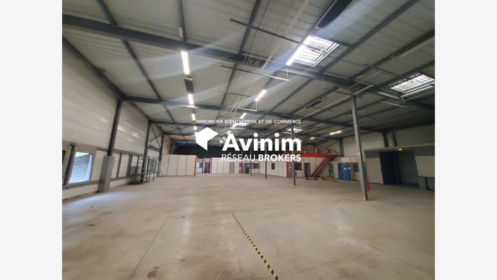 Bâtiment d'activité 1071m² Saint-Genis-Pouilly