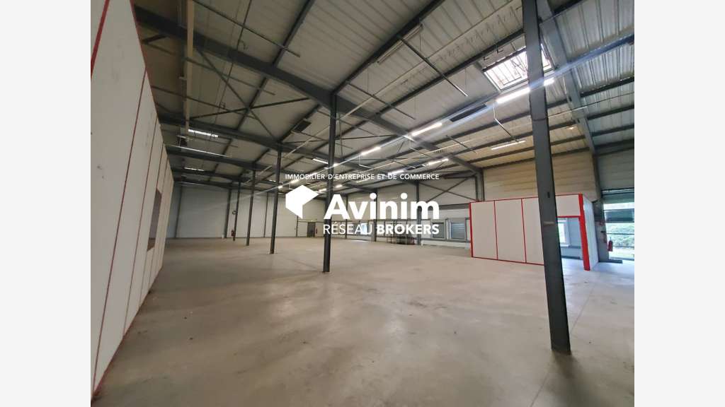 Bâtiment d'activité 1071m² Saint-Genis-Pouilly
