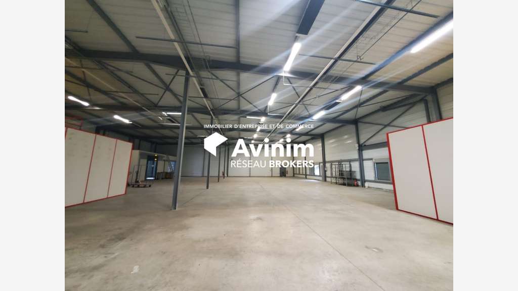 Bâtiment d'activité 1071m² Saint-Genis-Pouilly