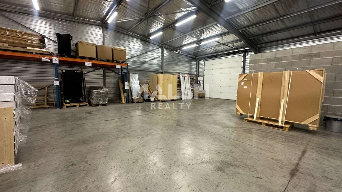 Bâtiment indépendant 1000m² St-Georges-de-Reneins