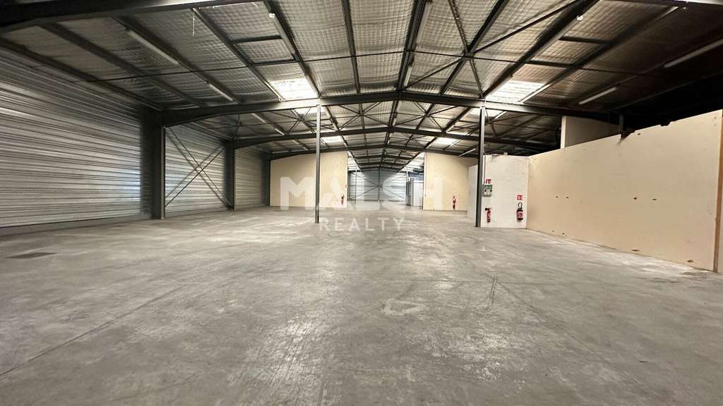 Bâtiment indépendant 1000m² St-Georges-de-Reneins