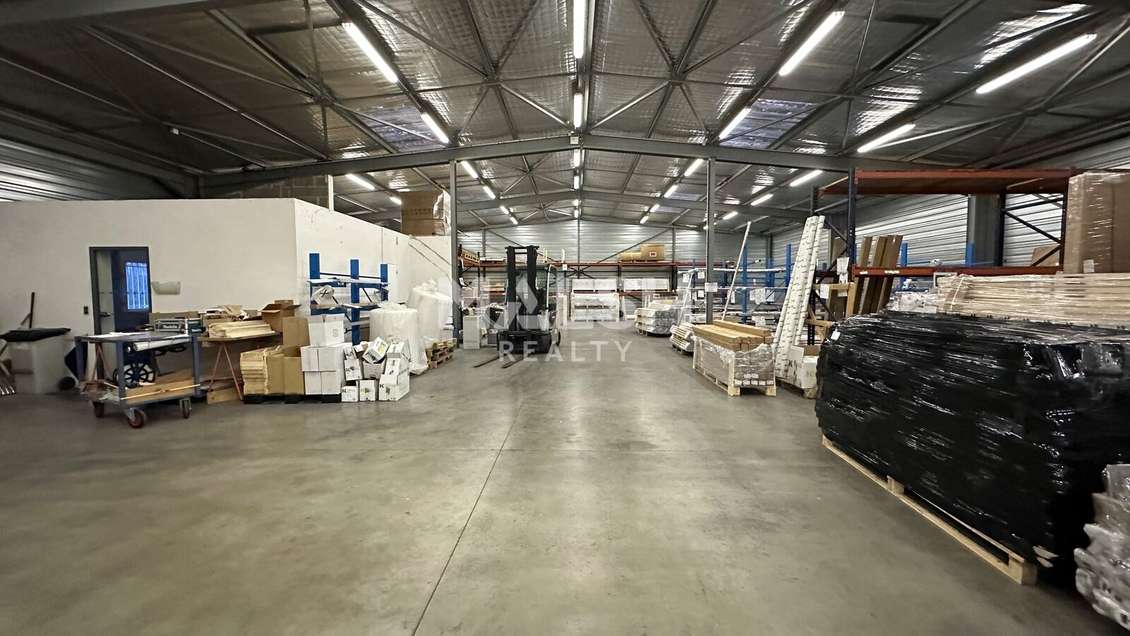 Bâtiment indépendant 1000m² St-Georges-de-Reneins