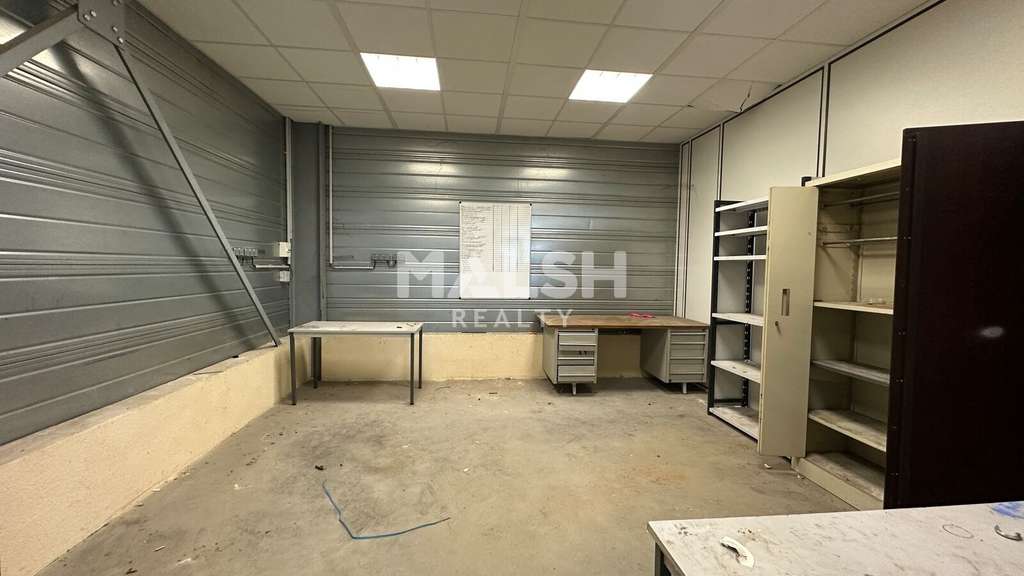 A louer local 570m² à Saint Georges de Reneins