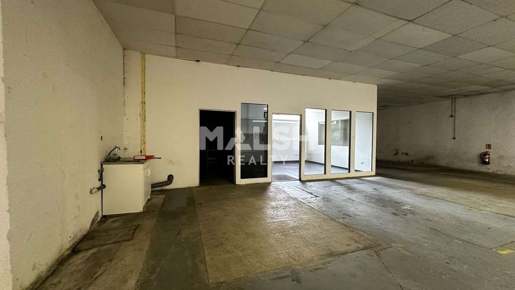 Locaux 370m² à louer à Saint-Georges-de-Reneins