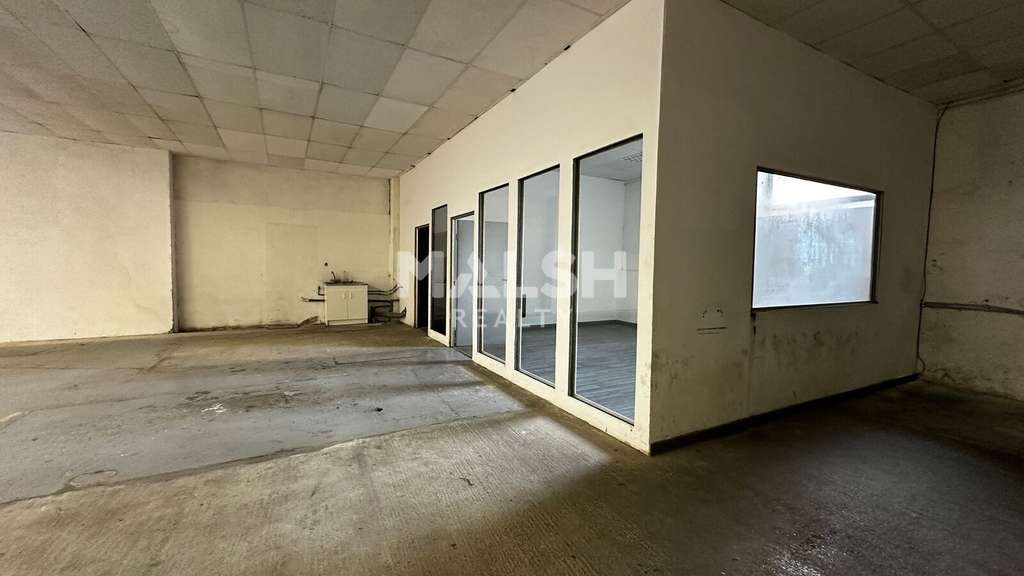 Locaux 370m² à louer à Saint-Georges-de-Reneins