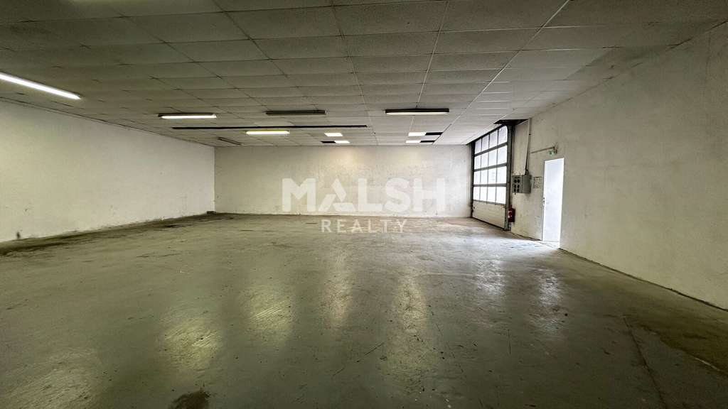 Locaux 370m² à louer à Saint-Georges-de-Reneins