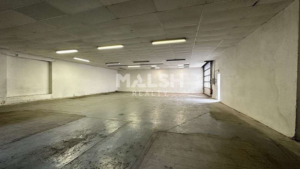 Locaux 370m² à louer à Saint-Georges-de-Reneins
