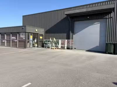 Loue local d'activité 306m² à St Geours de Maremne