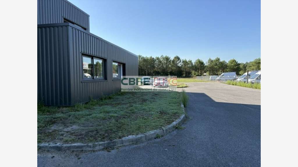Loue local d'activité 306m² à St Geours de Maremne