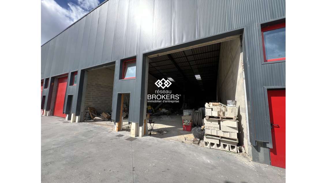 Local 400m² à louer à Saint-Germain-lès-Arpajon