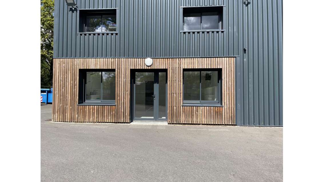 Loue local d'activité bureaux 52m² à Saint Gilles