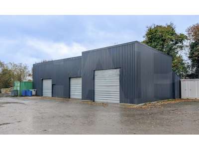 Location Locaux d'activités - Entrepôts à Saint-Guinoux