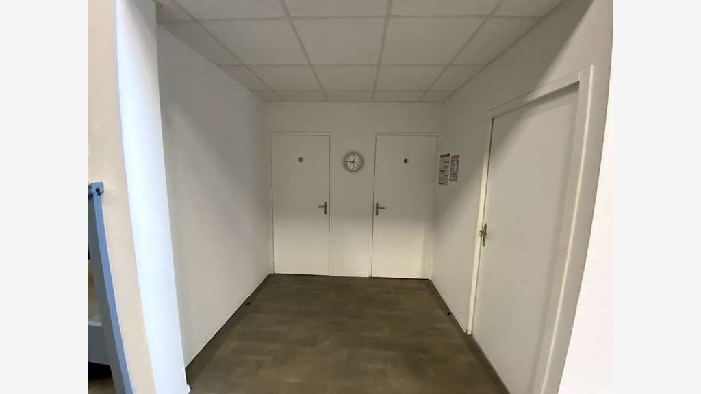 A louer très beau local neuf 185m² Saint-Herblain