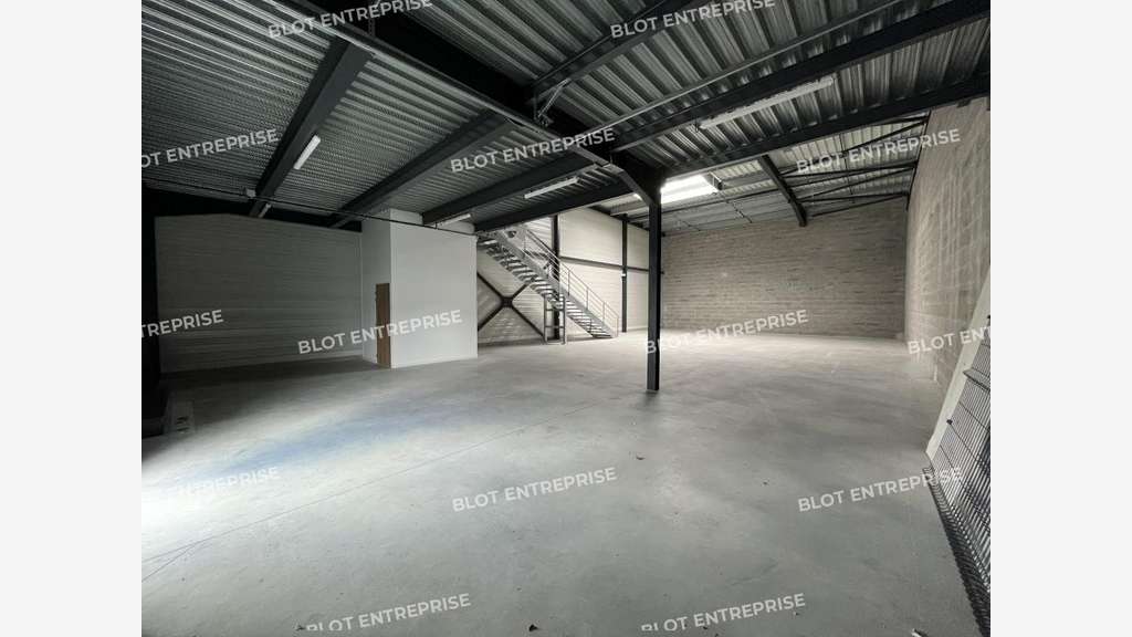 Location cellule 355m² Nantes Ouest Saint-Herblain