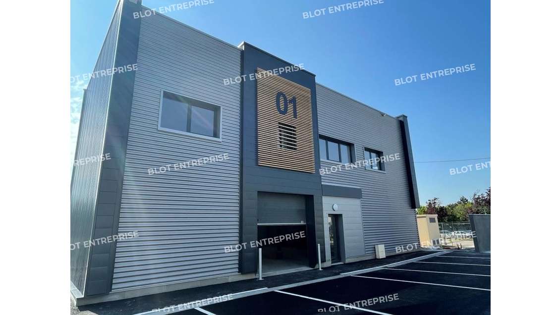 Location cellule 305m² Nantes Ouest Saint-Herblain