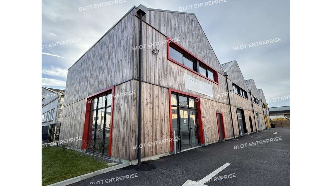 A louer locaux d'activités 361m² à Saint Herblain