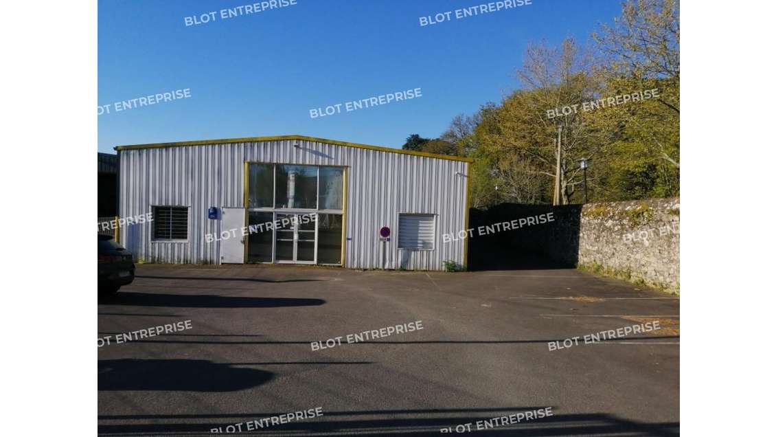A louer locaux d'activités 590m² à Saint-Herblain