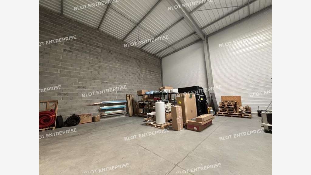 A louer locaux 265m² ZI de St Herblain/Atlantis