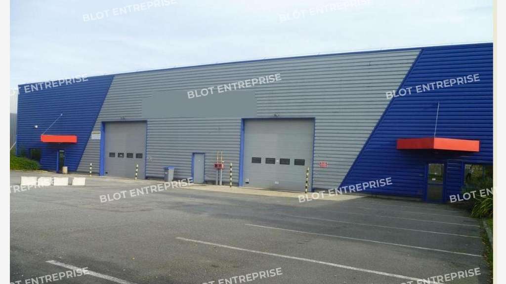 A louer locaux d'activités 1080m² à Saint-Herblain