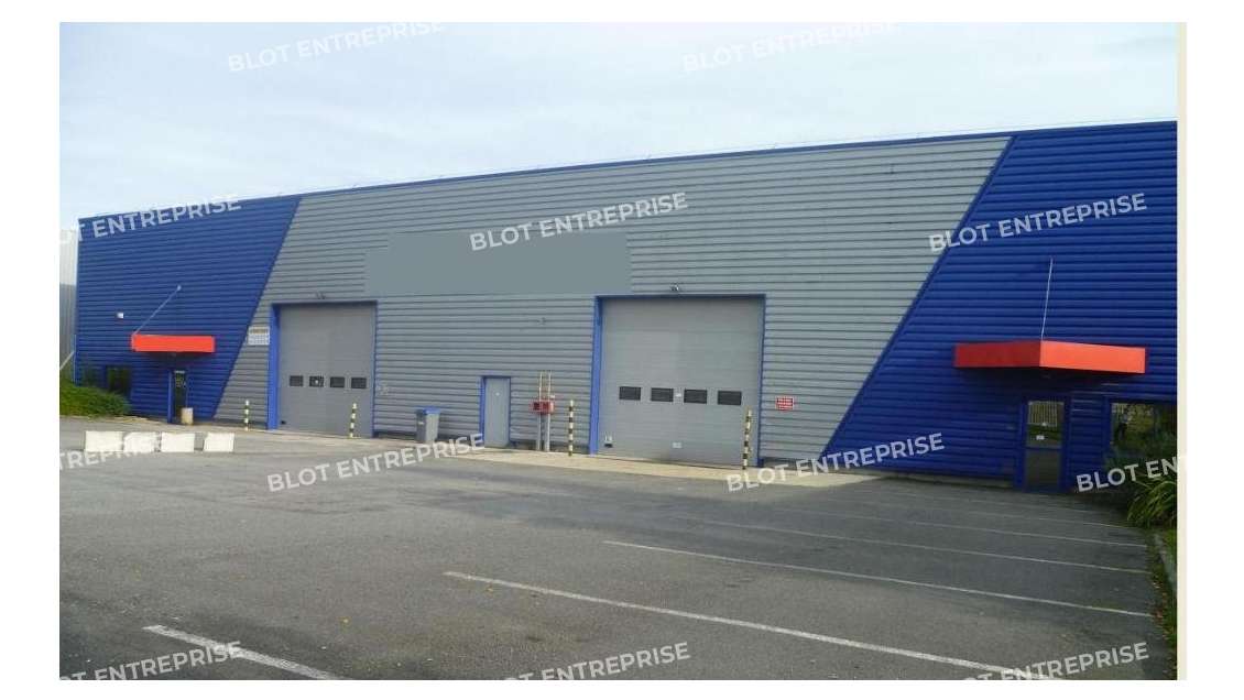 A louer locaux d'activités 1080m² à Saint-Herblain