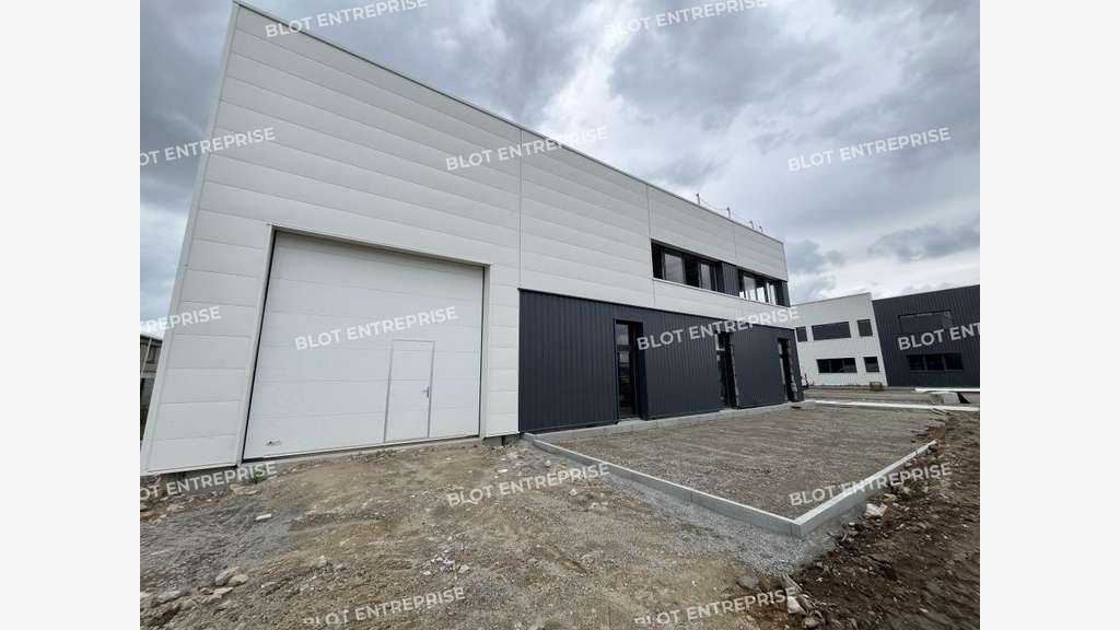 A louer local 299m² Zone Atlantis Saint-Herblain
