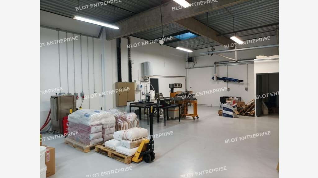 A louer locaux d'activités 495m² à Saint-Herblain