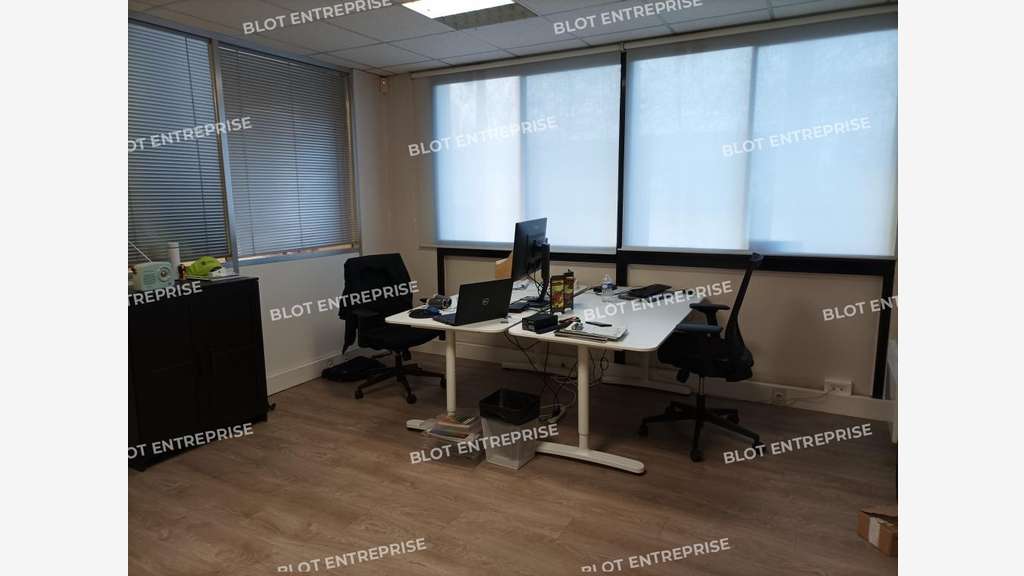 A louer locaux d'activités 495m² à Saint-Herblain